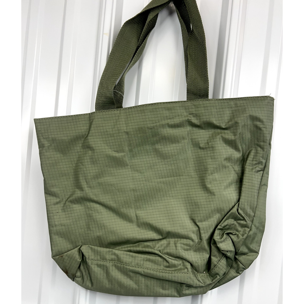 Disney Mickey Mouse Green Shoulder Tote Bag Red Sequins Vinyl‎ Nylon - Picture 4 of 4